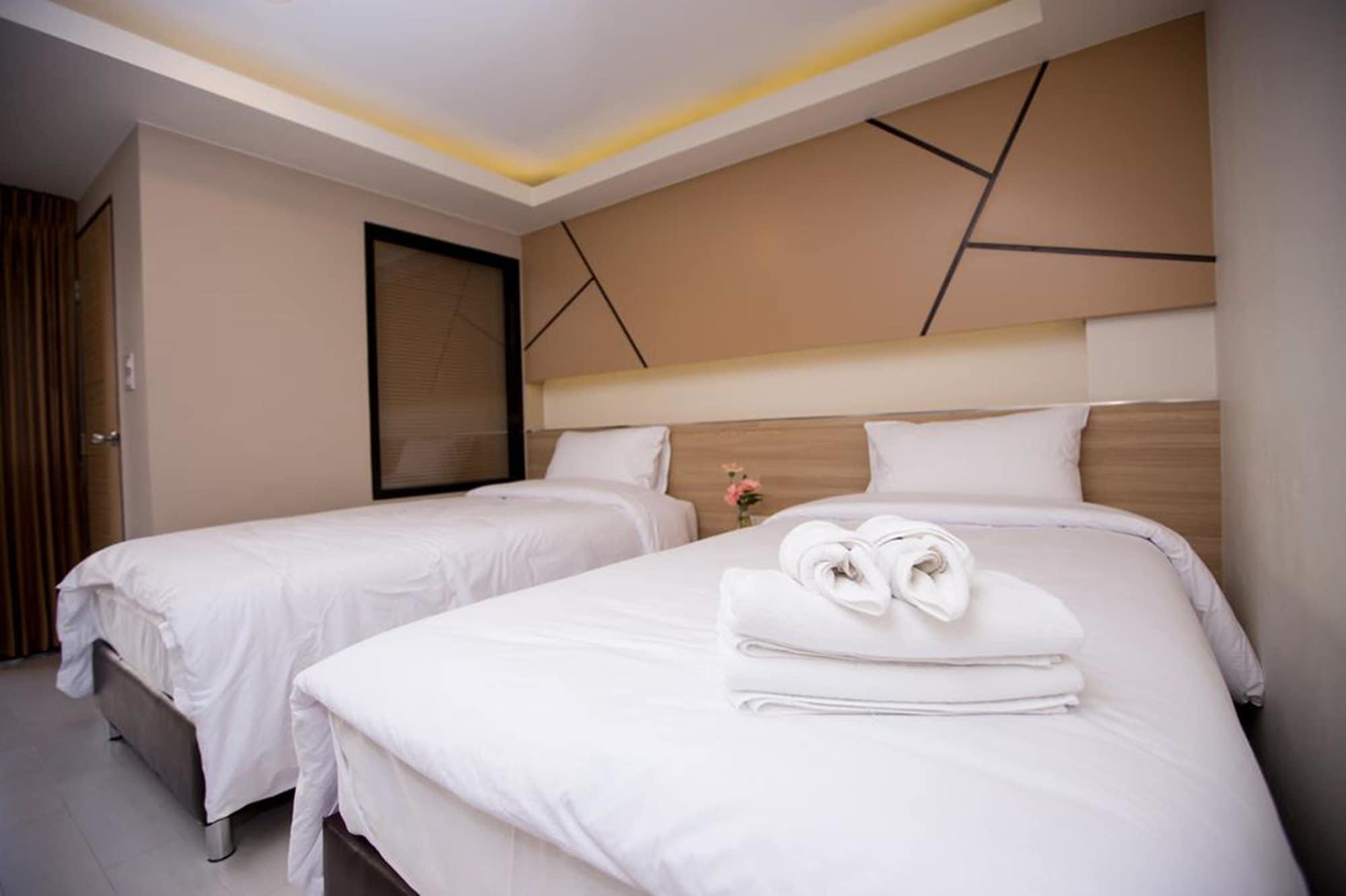 Tuck Me In Hotel Chiang Mai Exterior photo