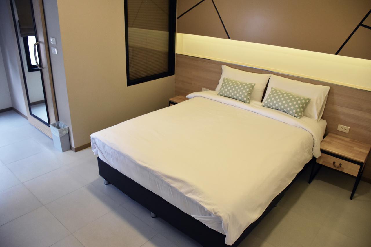 Tuck Me In Hotel Chiang Mai Exterior photo
