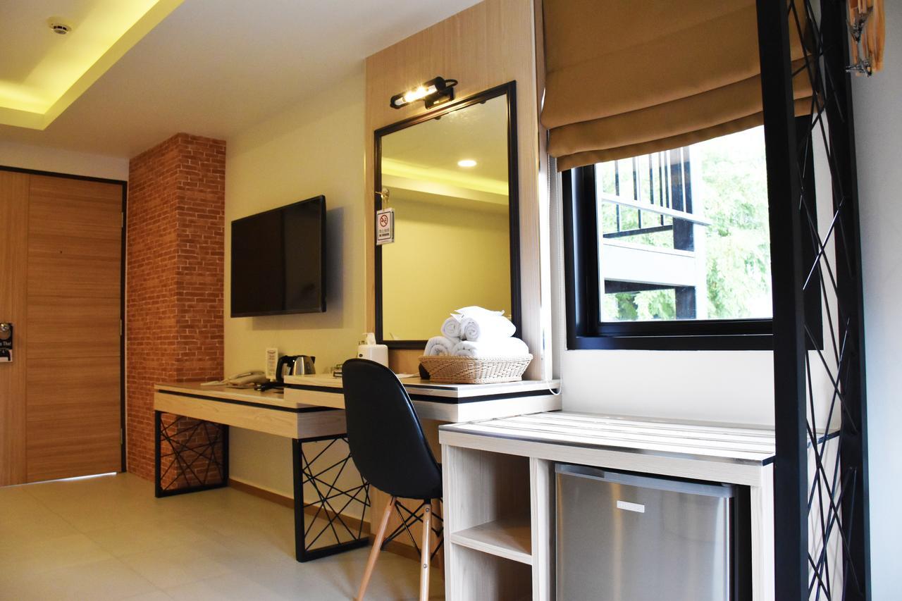 Tuck Me In Hotel Chiang Mai Exterior photo