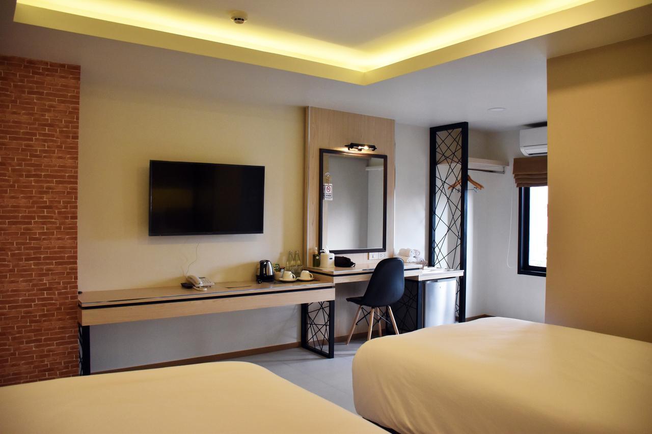 Tuck Me In Hotel Chiang Mai Exterior photo