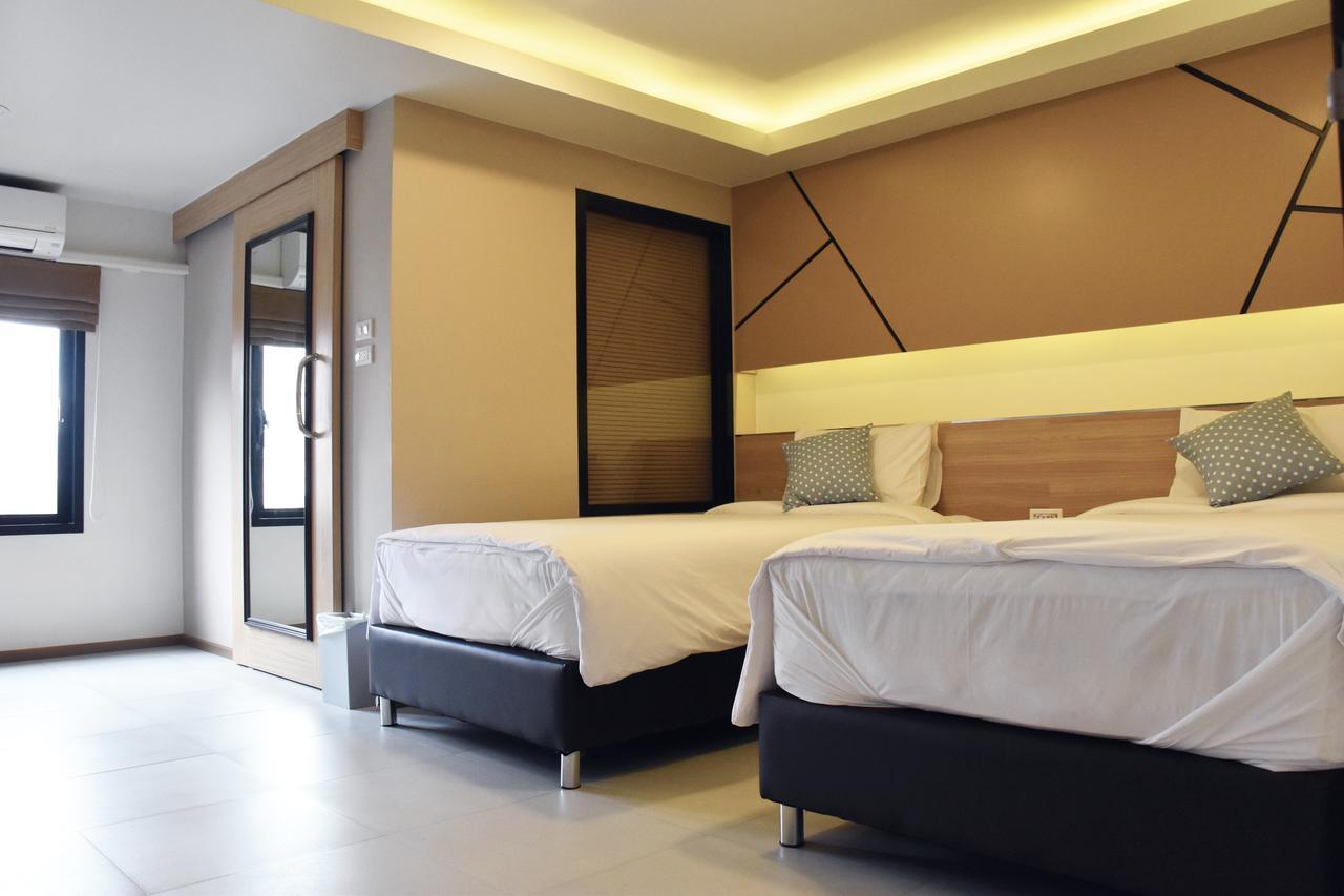 Tuck Me In Hotel Chiang Mai Exterior photo